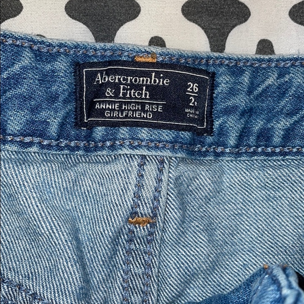 Jeans - Picture 2 of 5